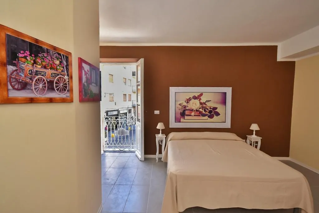 Guest house Domus Regia Hotel Olbia